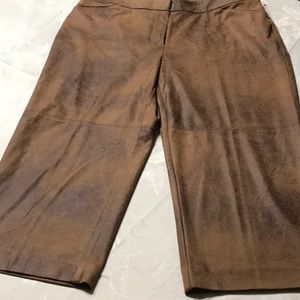 Chico’s~Gorgeous wide leg cropped🤎